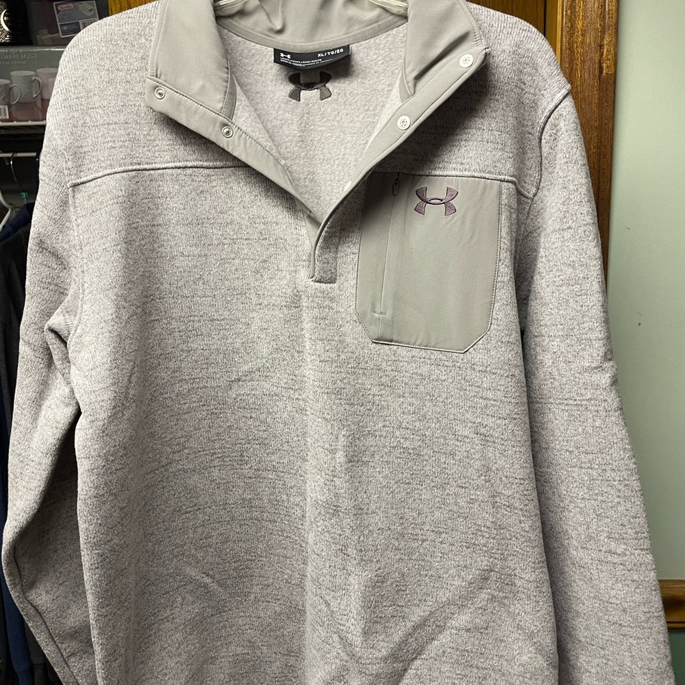 Under Armour Gray/Beige Fleece Pullover